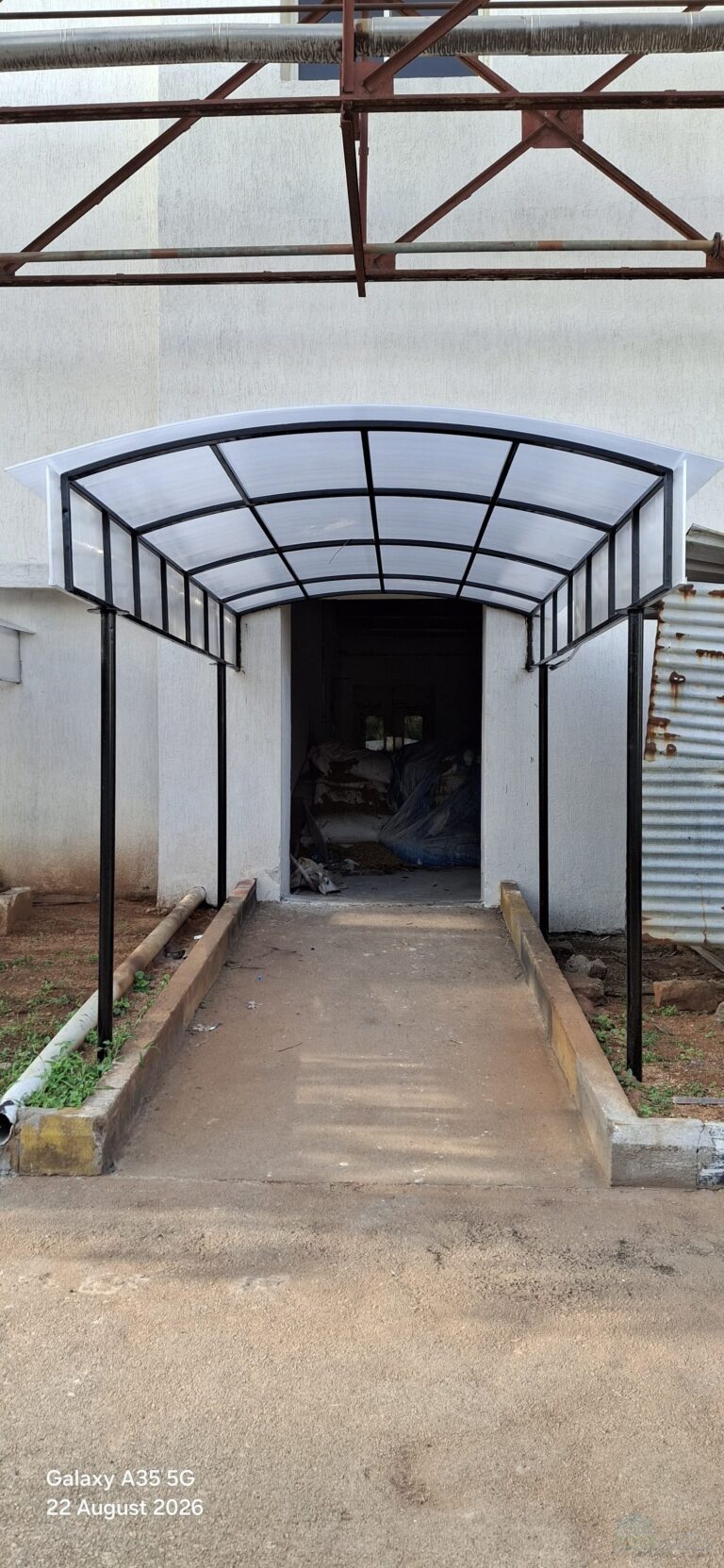 Polycarbonate roofing and skylight sheet