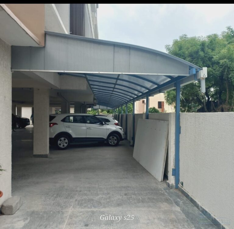 Polycarbonate roofing and skylight sheet