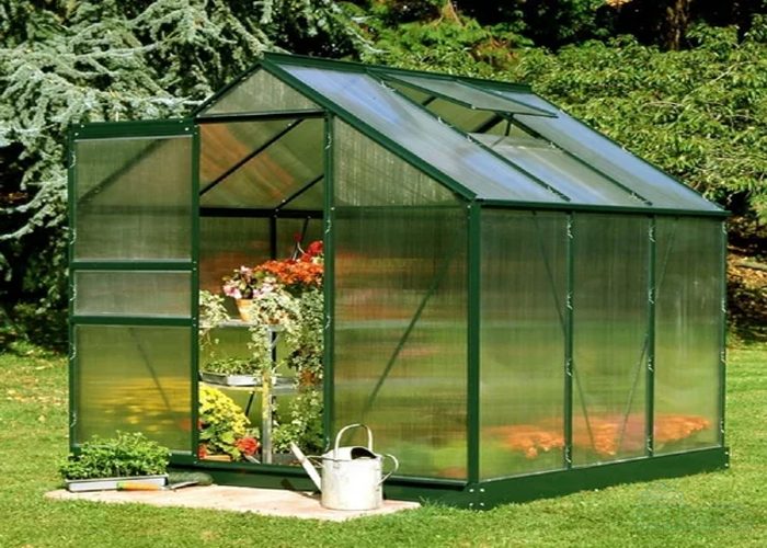 Swimming pool covering structure